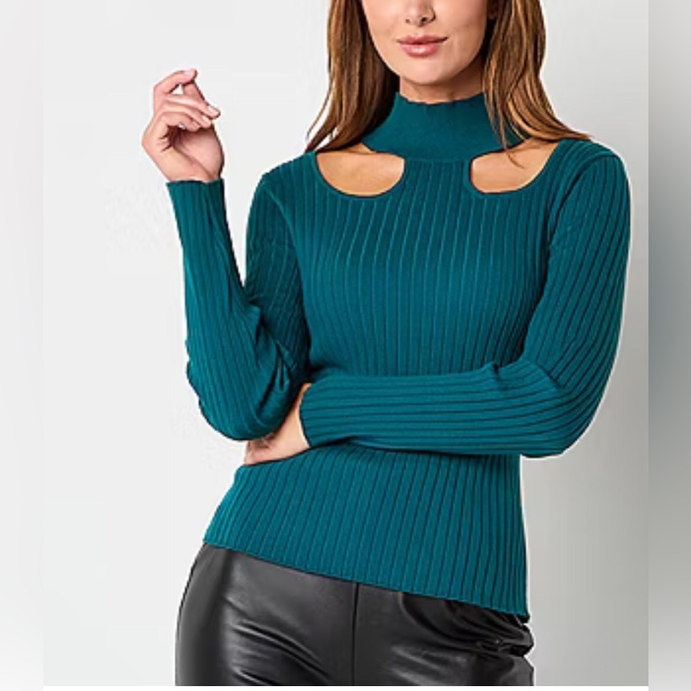 Bold Elements Women’s Cut Out Long Sleeve Pullover Sweater